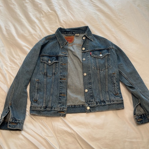 Levi denim jacket / Women’s size S - Picture 3 of 5